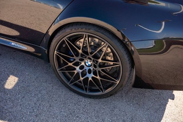 Used 2018 BMW M3 RWD image 11
