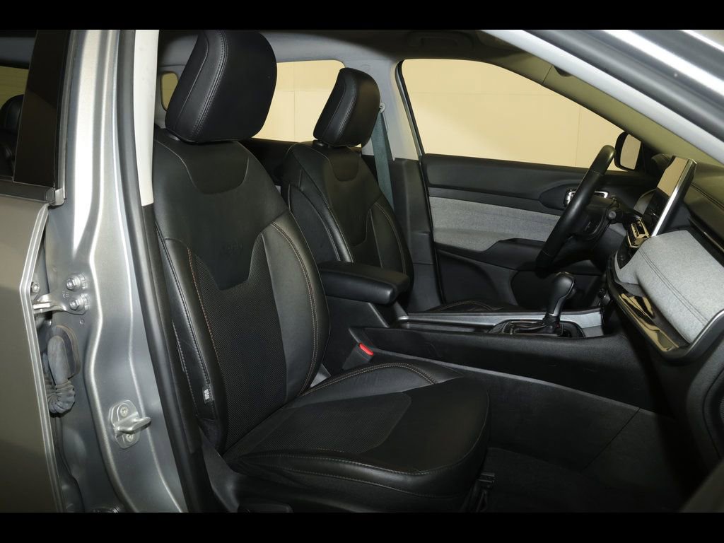 Used 2022 Jeep Compass Latitude image 29