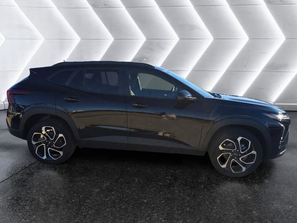 New 2026 Chevrolet Trax RS image 4