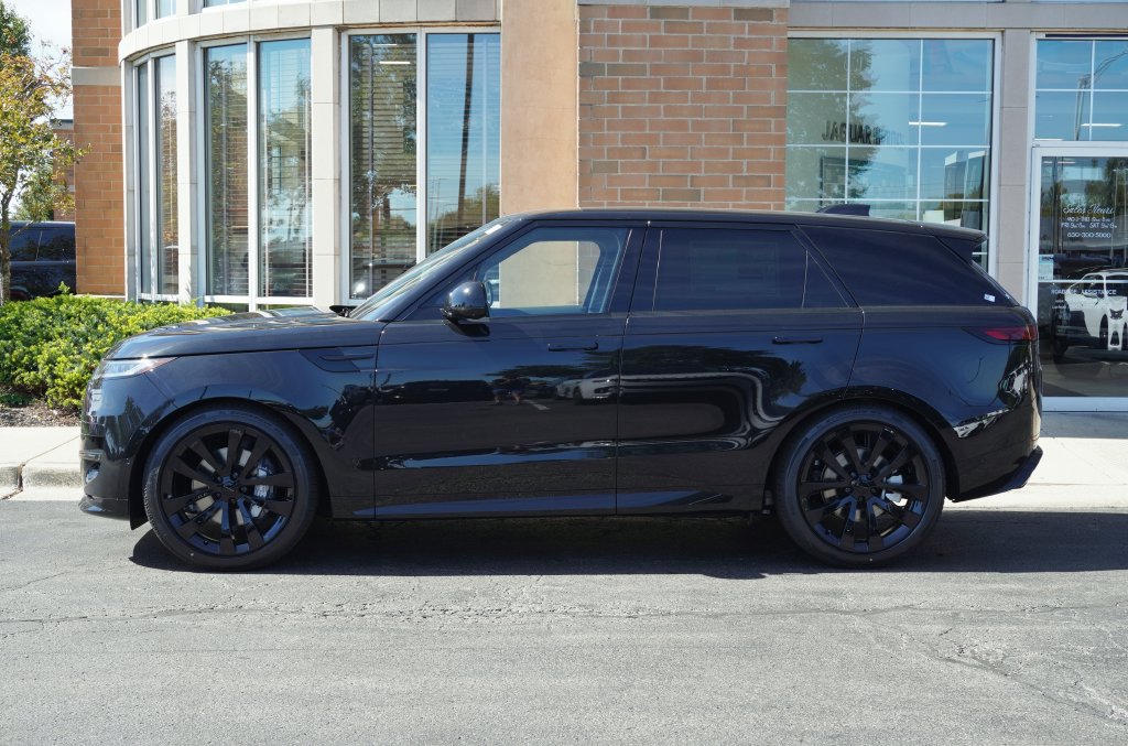 New 2027 Land Rover Range Rover Sport Dynamic SE AWD/4WD image 2