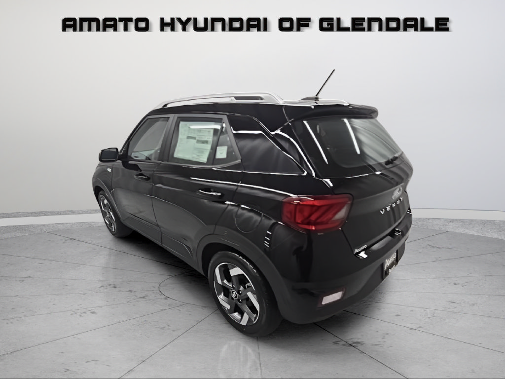 New 2026 Hyundai Venue SEL FWD image 4