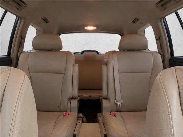 Used 2013 Toyota Highlander Limited AWD/4WD image 17