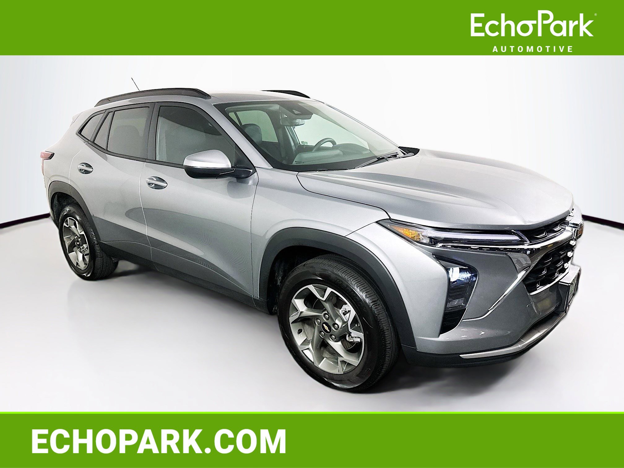 Used 2025 Chevrolet Trax LT w/ LT Convenience Package image 1