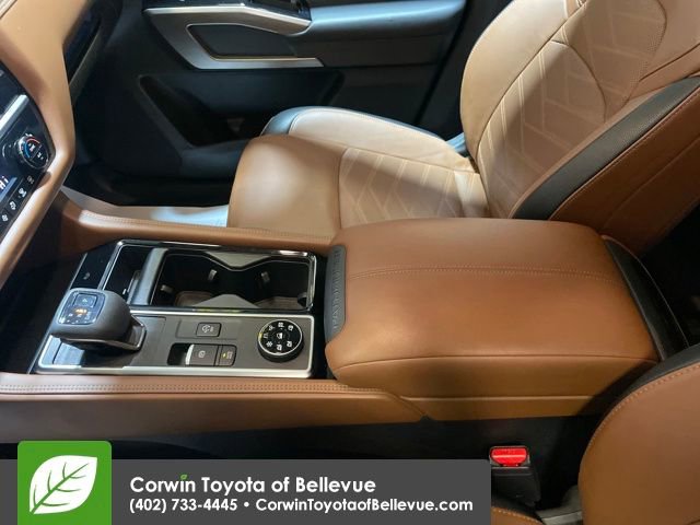 Used 2024 Nissan Pathfinder Platinum image 29