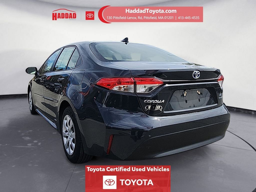 Certified 2025 Toyota Corolla LE AWD/4WD image 3
