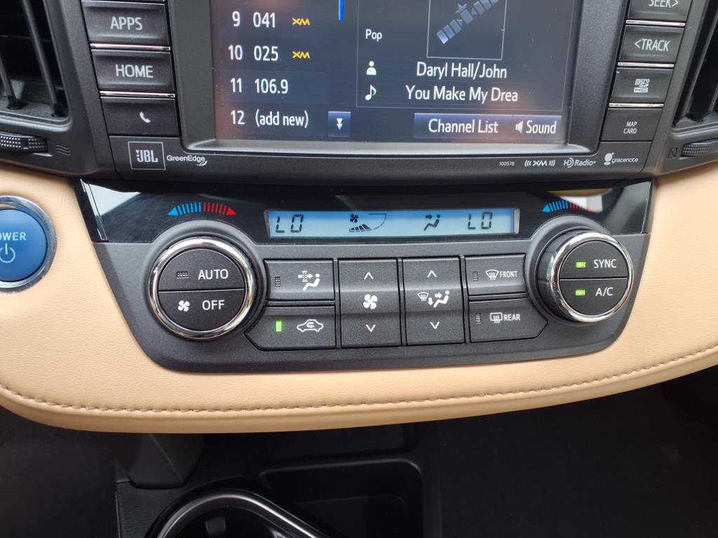 Used 2018 Toyota RAV4 Limited w/ Advanced Technology Package AWD/4WD image 18