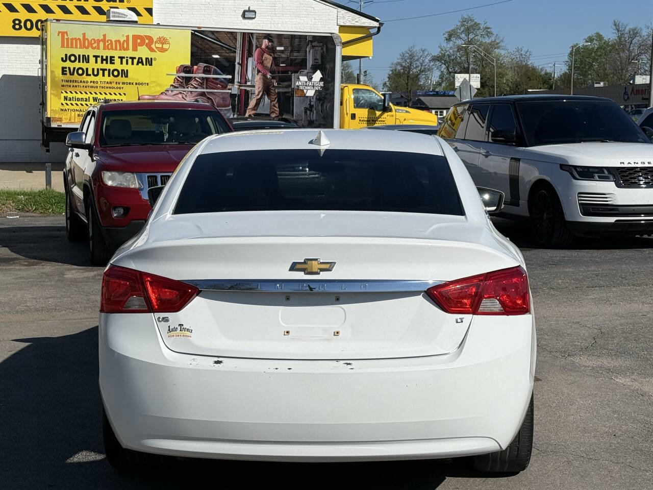 Used 2016 Chevrolet Impala LT FWD image 4