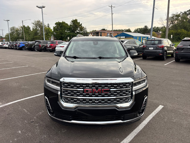 Used 2022 GMC Acadia Denali w/ Denali Ultimate Package AWD/4WD image 9