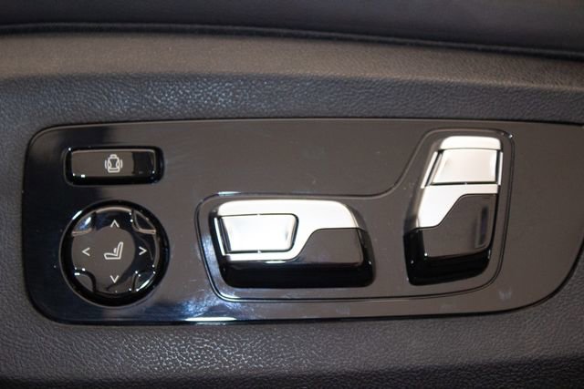 Used 2025 BMW X5 xDrive50e image 23