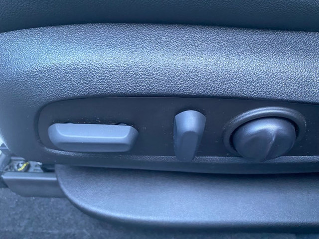 Used 2022 Chevrolet Blazer RS w/ Enhanced Convenience Package image 10