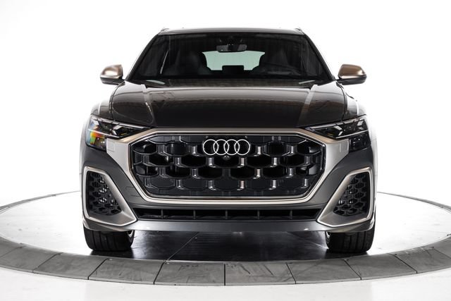 Used 2024 Audi SQ8 Prestige AWD/4WD image 9