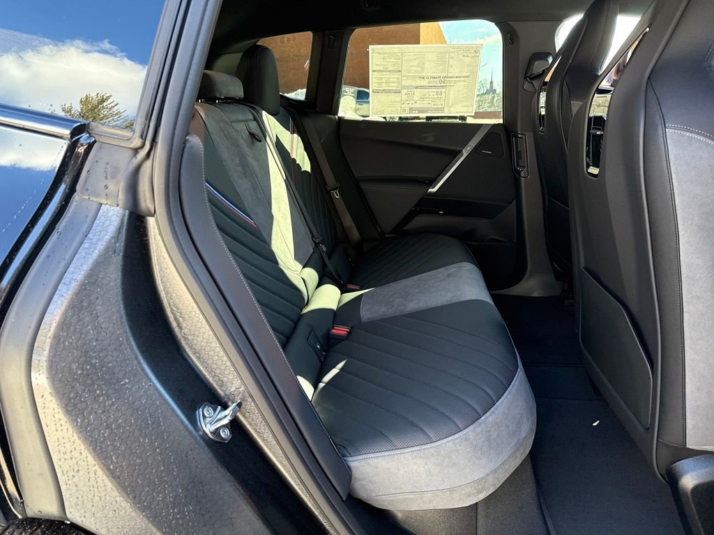 New 2026 BMW iX xDrive60 w/ M Sport Package image 26