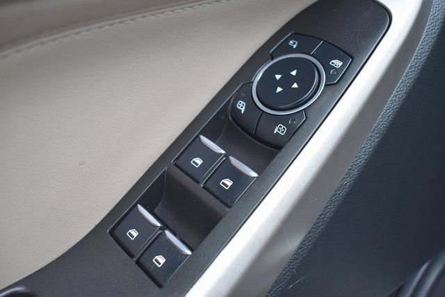 Used 2023 Ford Explorer Limited image 15