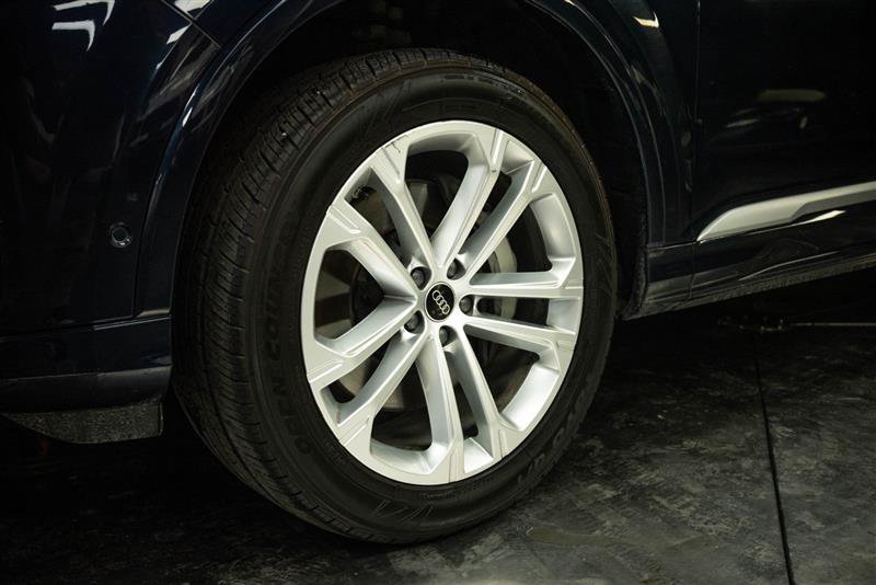 Used 2025 Audi Q7 3.0T Premium Plus AWD/4WD image 3