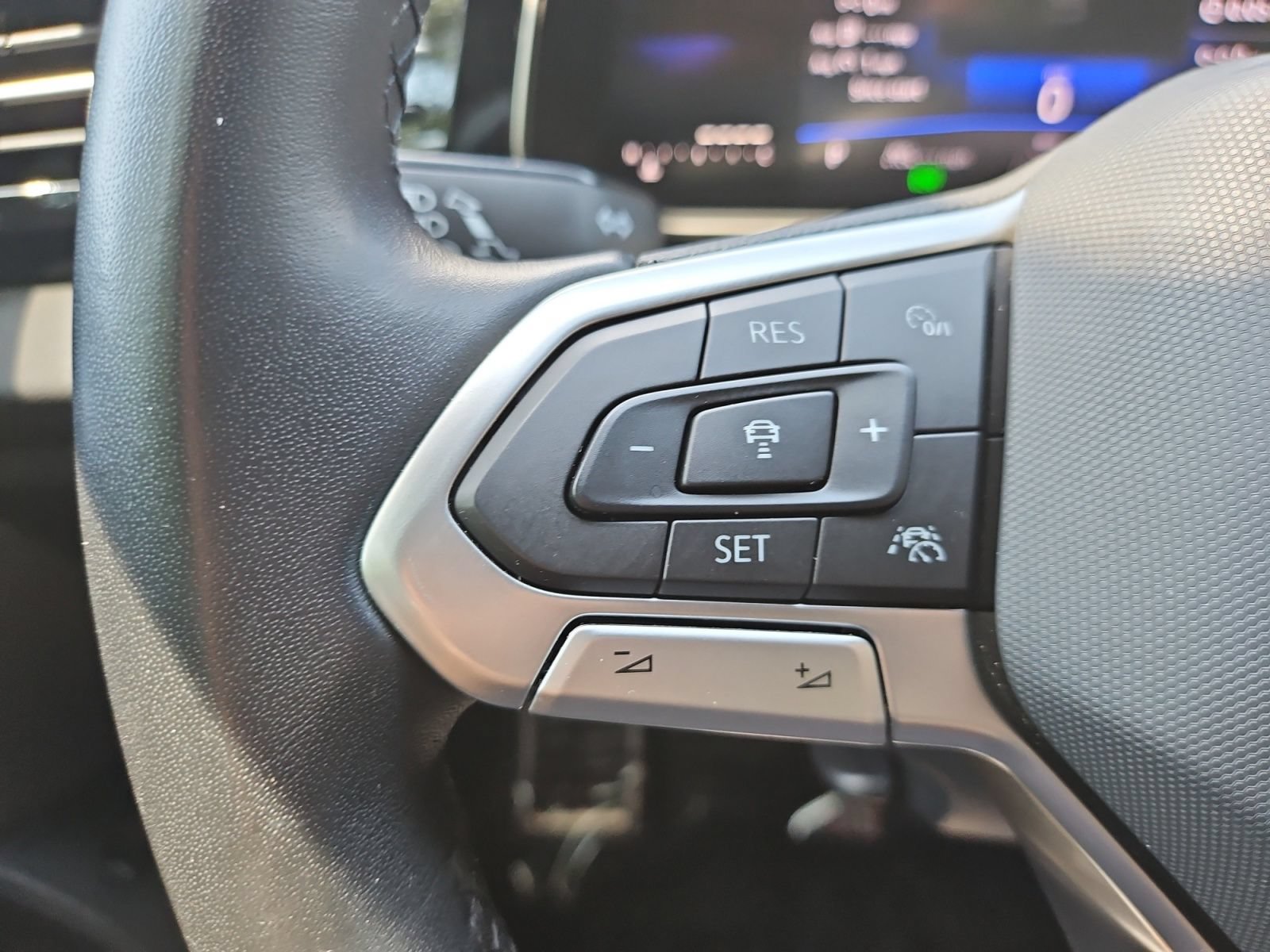 Used 2025 Volkswagen Jetta Sport FWD image 28