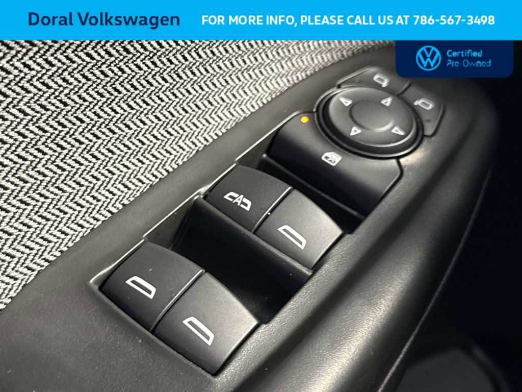 Used 2023 Chevrolet TrailBlazer LT FWD image 17