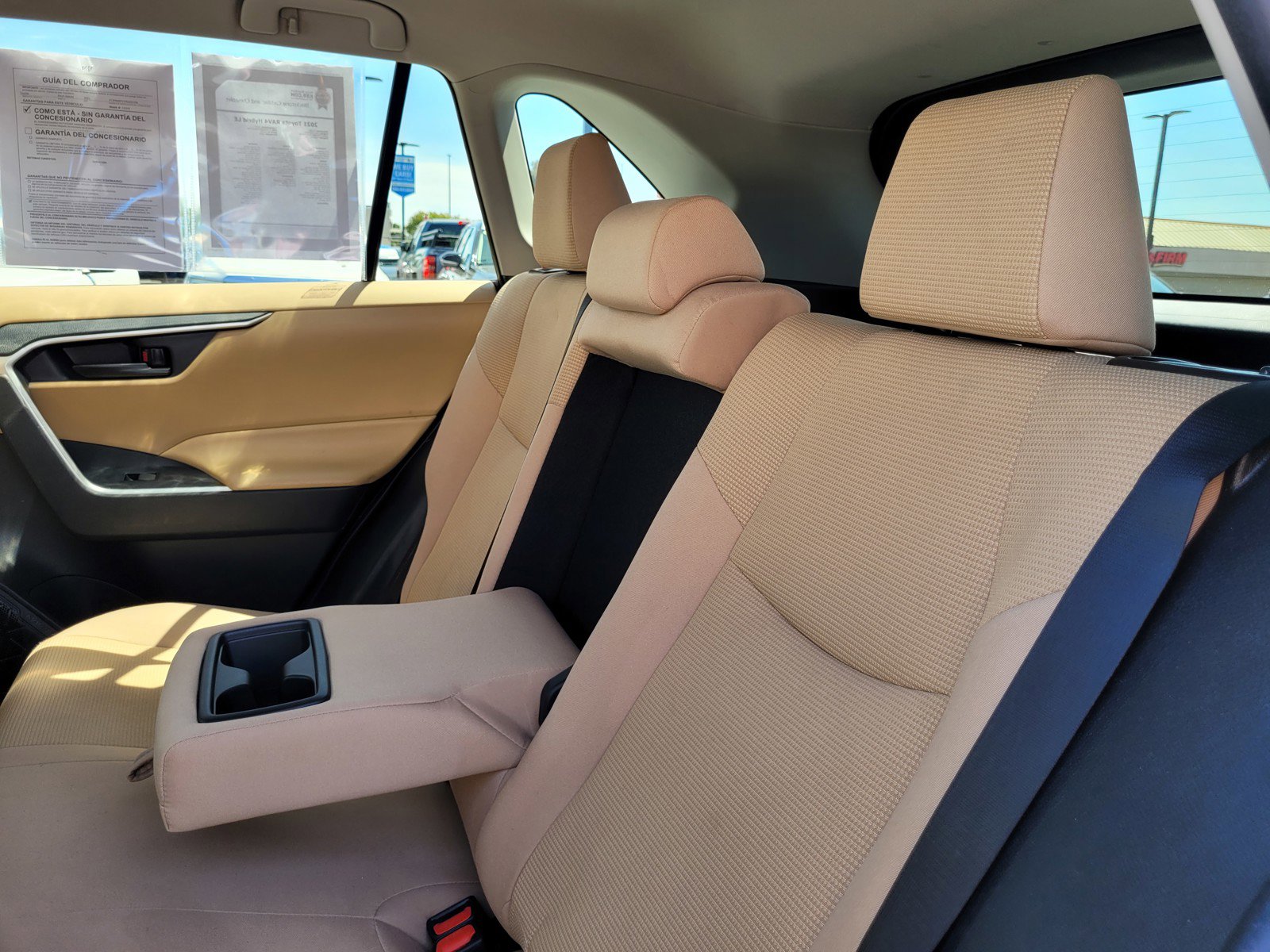 Used 2021 Toyota RAV4 LE image 13