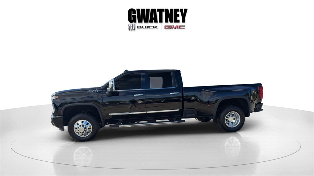 Used 2024 Chevrolet Silverado 3500 High Country w/ High Country Premium Package image 4