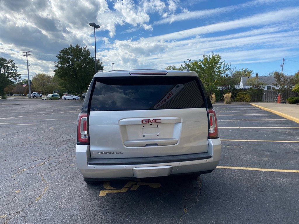Used 2018 GMC Yukon XL SLT w/ Open Road Package image 4