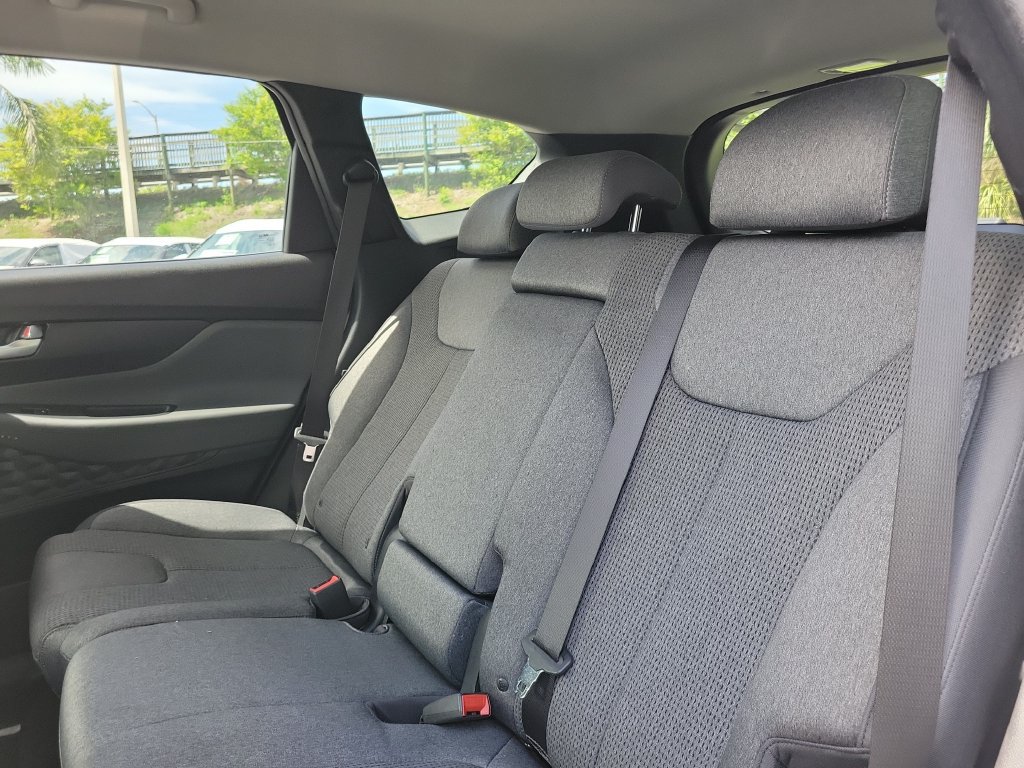 Used 2022 Hyundai Santa Fe SE FWD image 9