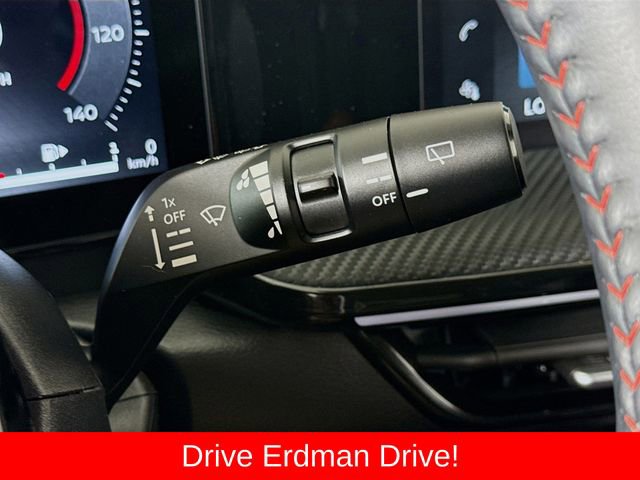 Used 2025 Nissan Kicks SR FWD image 15