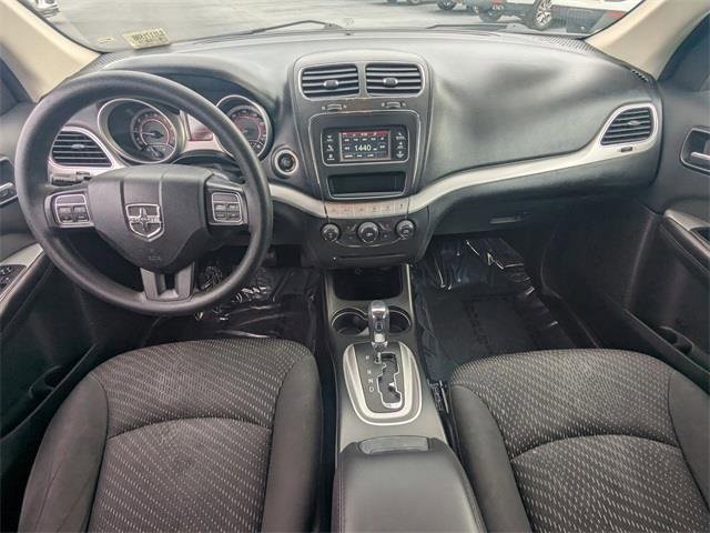 Used 2018 Dodge Journey SE w/ Blacktop Package image 16