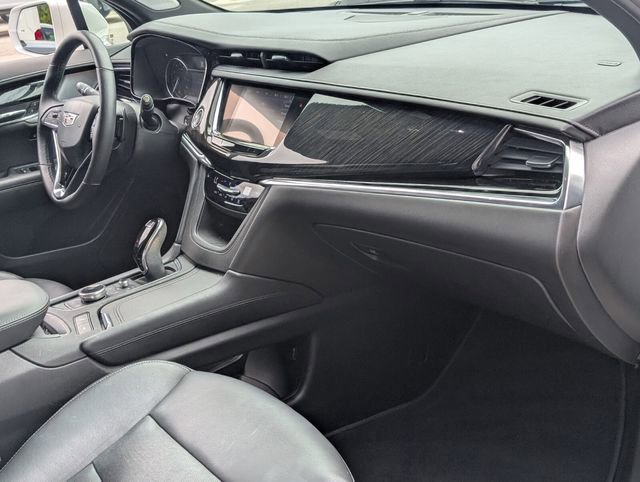 Used 2020 Cadillac XT6 Premium Luxury image 14