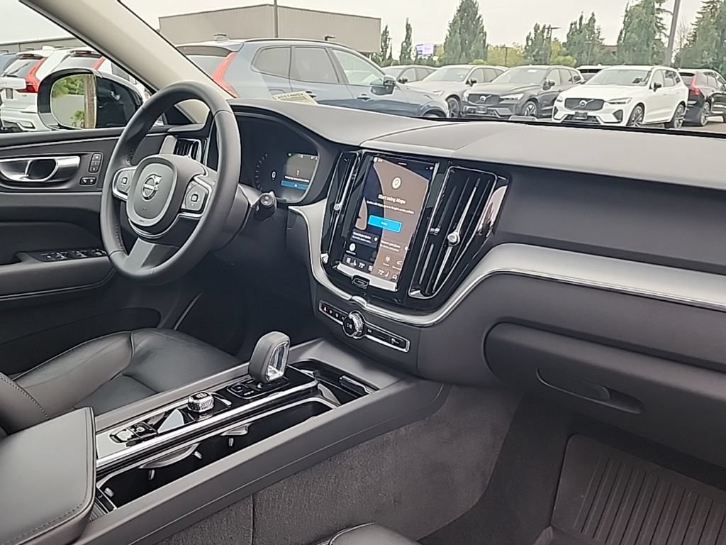 Used 2024 Volvo XC60 B5 Core w/ Protection Package Premier AWD/4WD image 20