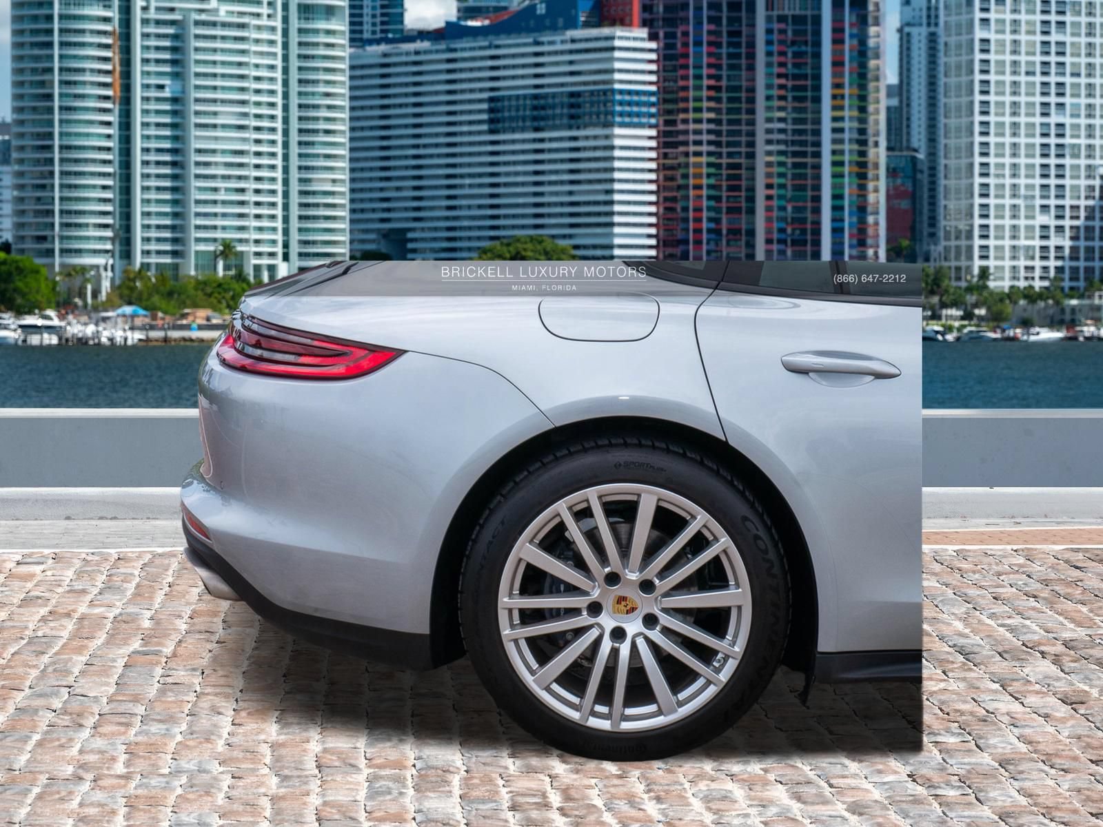 Used 2019 Porsche Panamera RWD image 50