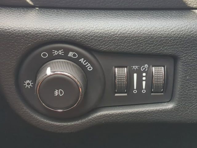 New 2026 Chrysler Pacifica Pinnacle w/ Trailer Tow Group image 31