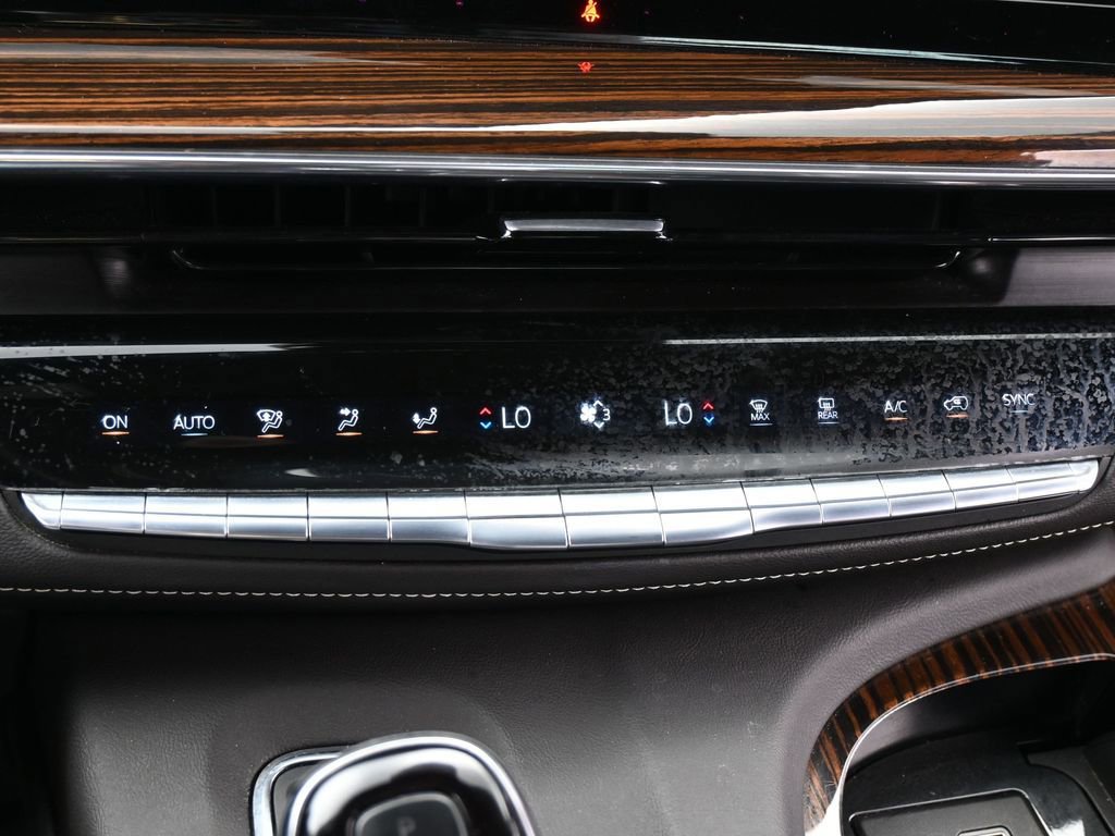 Used 2023 Cadillac Escalade ESV Premium Luxury image 27