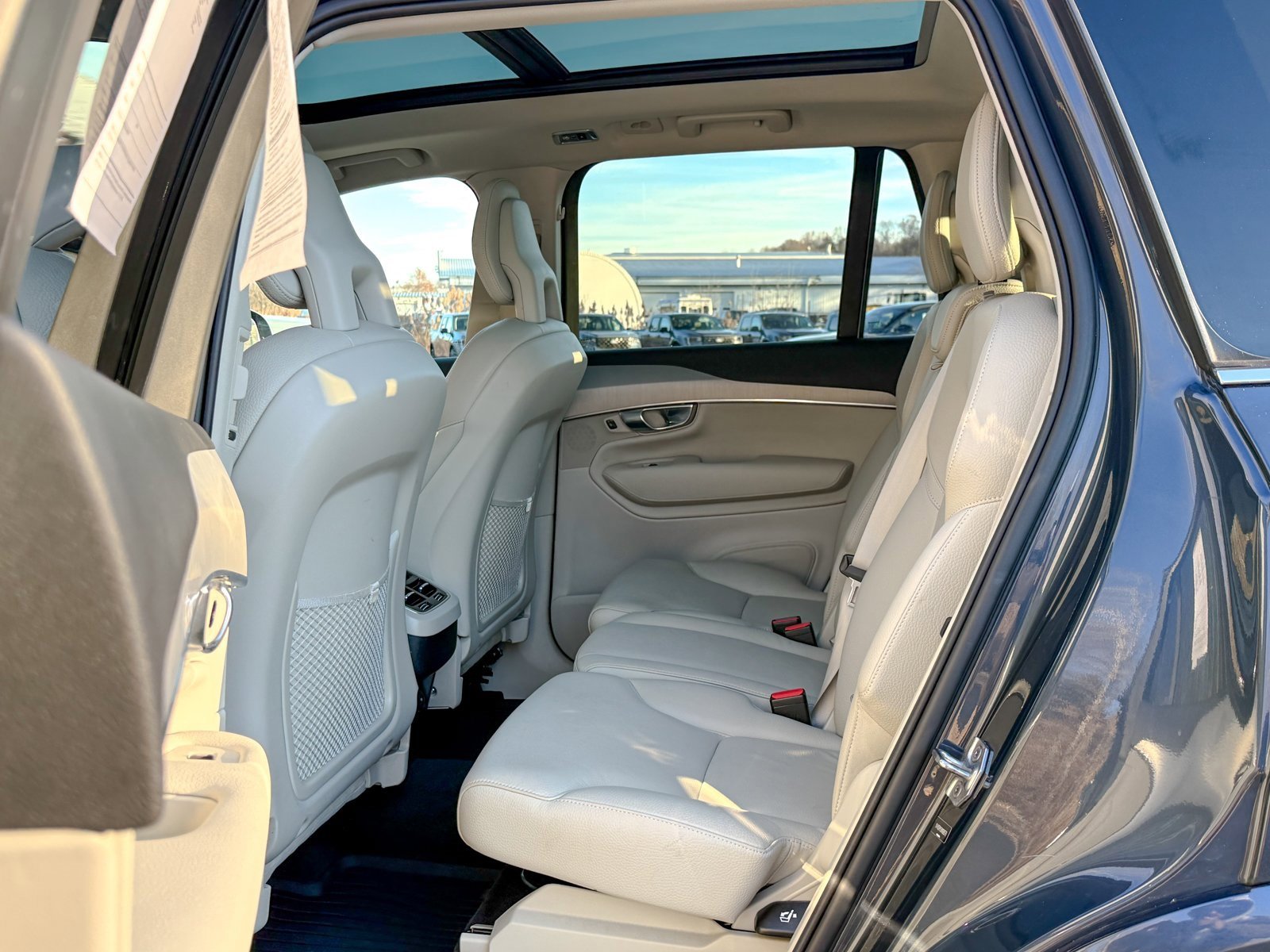 Used 2022 Volvo XC90 T5 Momentum w/ Climate Package image 19