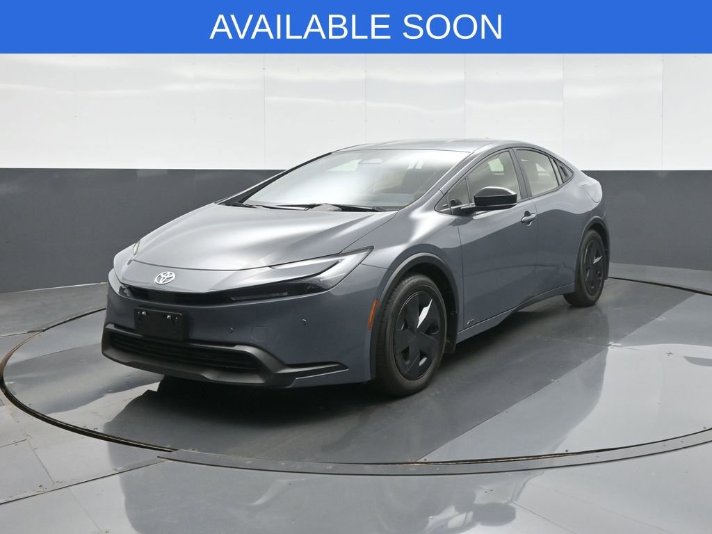 Used 2024 Toyota Prius LE AWD/4WD image 3