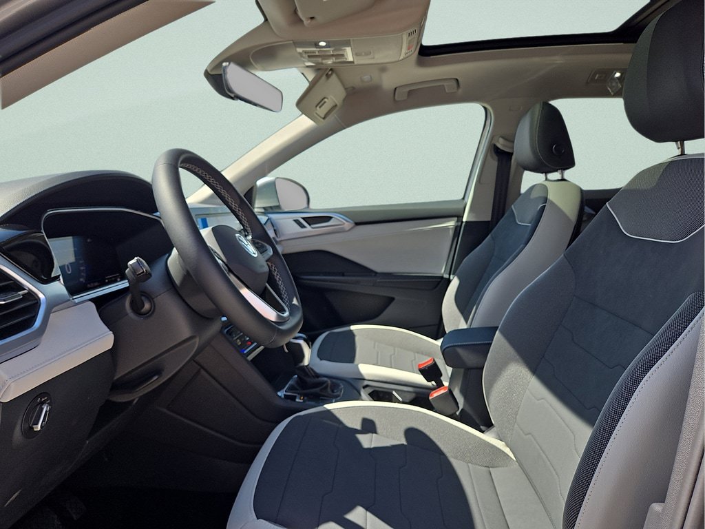 New 2026 Volkswagen Taos SE FWD image 16