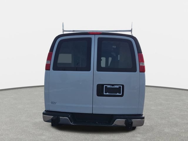 Used 2022 Chevrolet Express 2500 w/ Driver Convenience Package RWD image 6