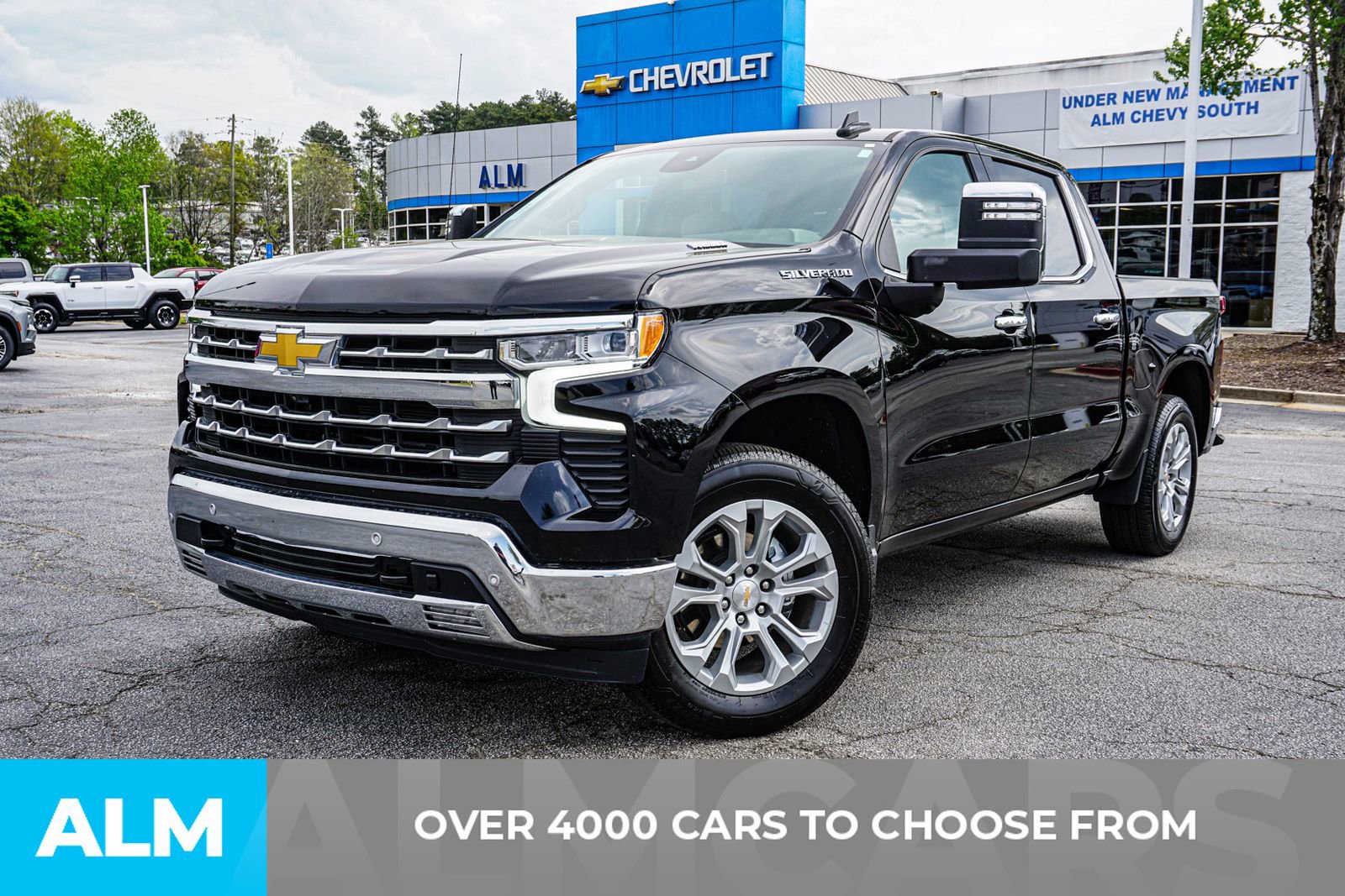 Used 2025 Chevrolet Silverado 1500 LTZ w/ LTZ Convenience Package II RWD image 3