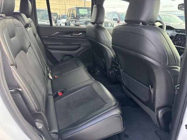 Certified 2024 Jeep Grand Cherokee Altitude image 27