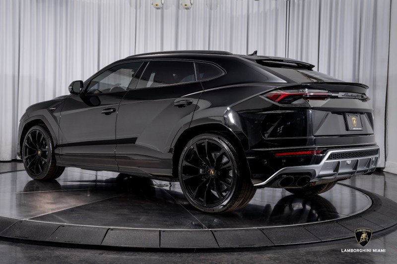 Used 2019 Lamborghini Urus image 10