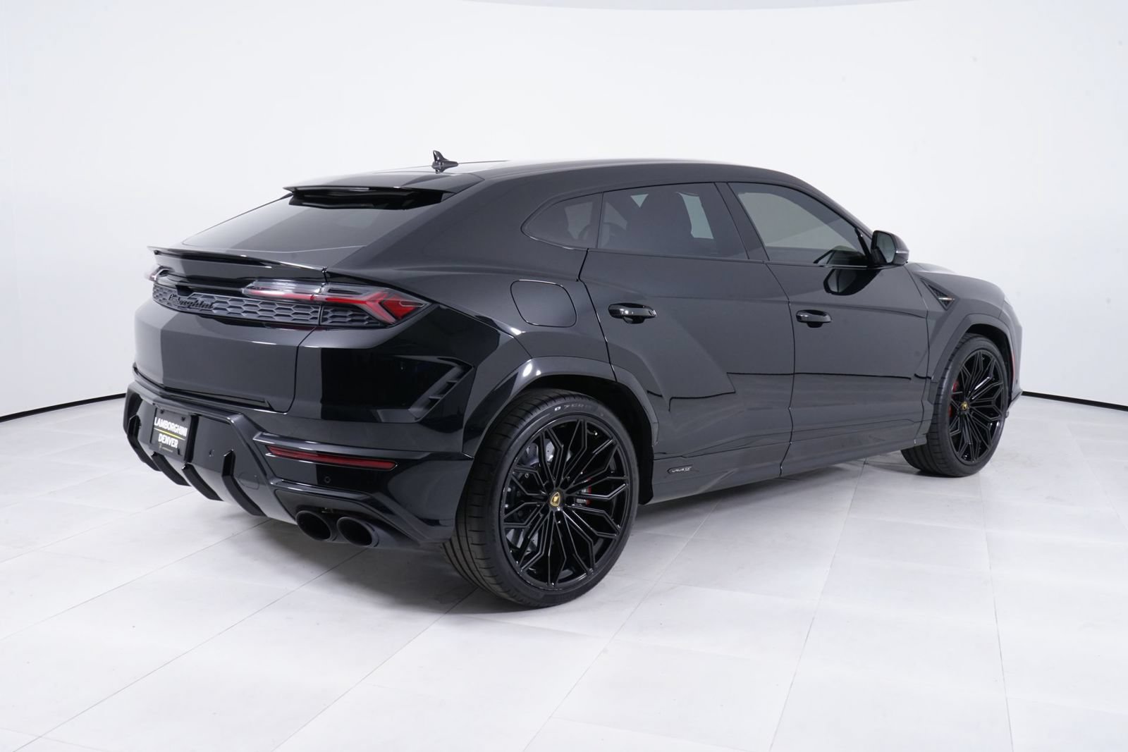 Used 2025 Lamborghini Urus S AWD/4WD image 7