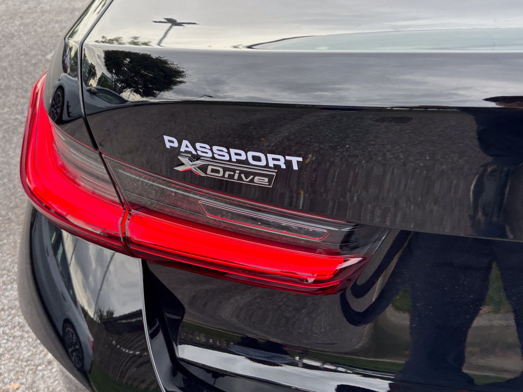 New 2026 BMW 330i xDrive Sedan w/ Premium Package AWD/4WD image 6