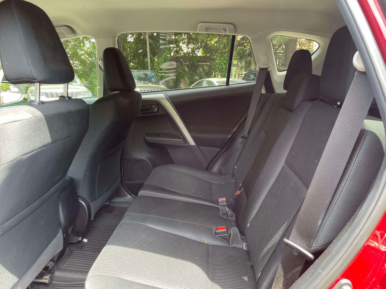 Used 2018 Toyota RAV4 LE w/ All Weather Liner Package AWD/4WD image 12