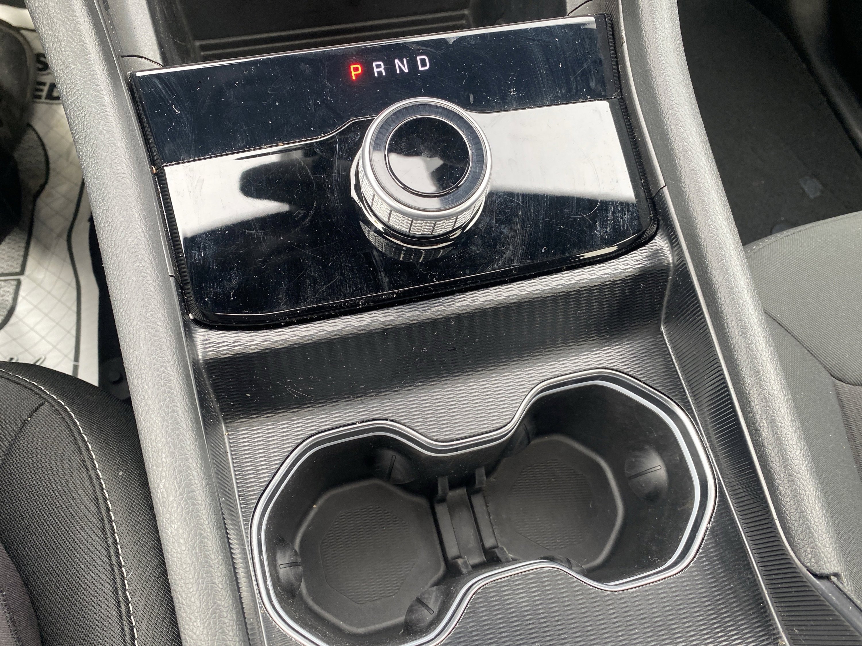 Used 2024 Jeep Grand Cherokee L Laredo image 24