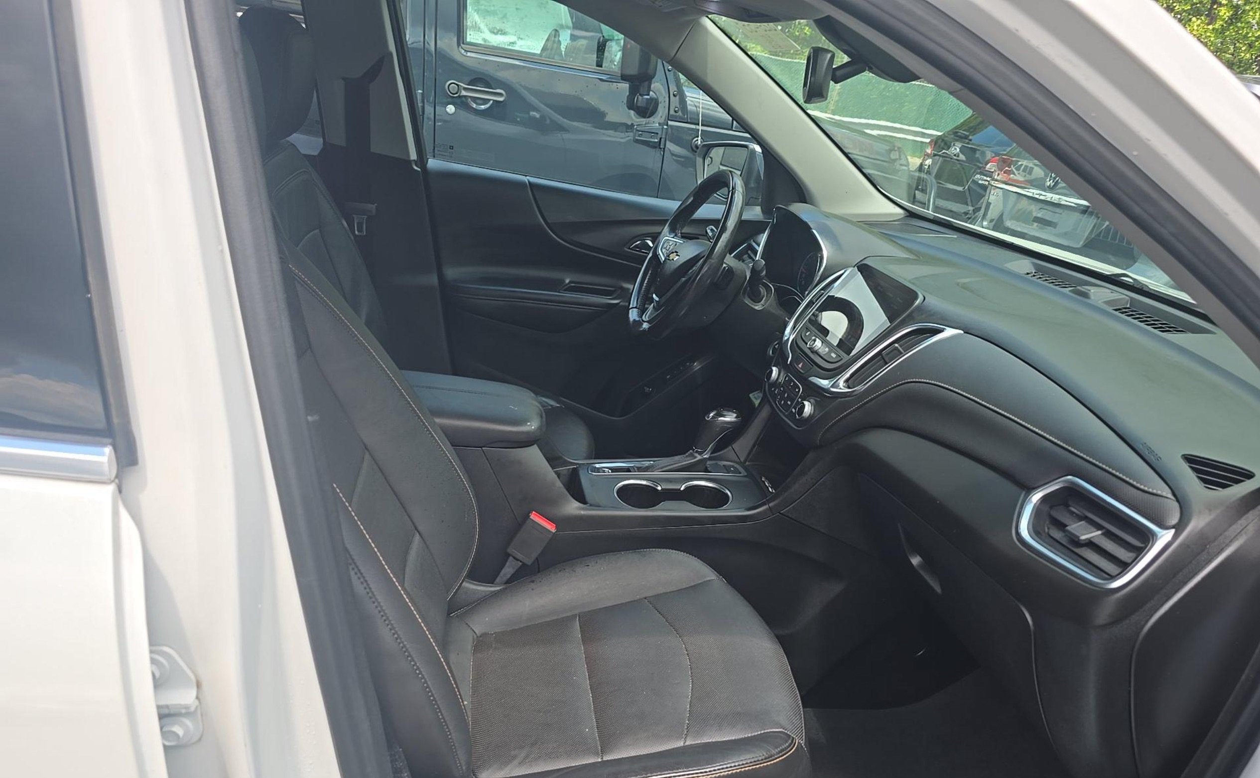Used 2019 Chevrolet Equinox Premier FWD image 6