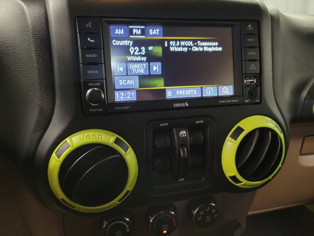Used 2016 Jeep Wrangler Unlimited Sahara w/ Mopar Chrome Edition Group AWD/4WD image 21