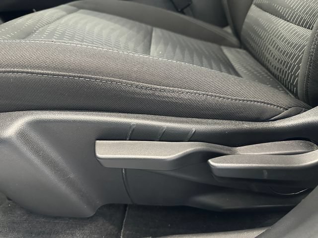 Used 2025 Chevrolet Equinox LT AWD/4WD image 17