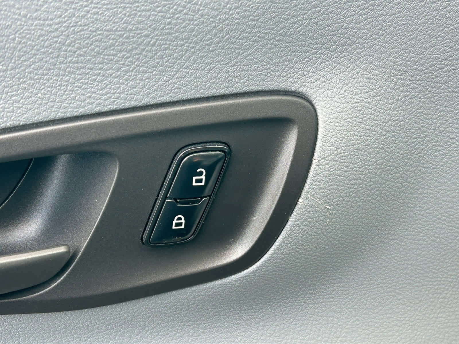 Used 2016 Ford Transit 250 130 Medium Roof image 17