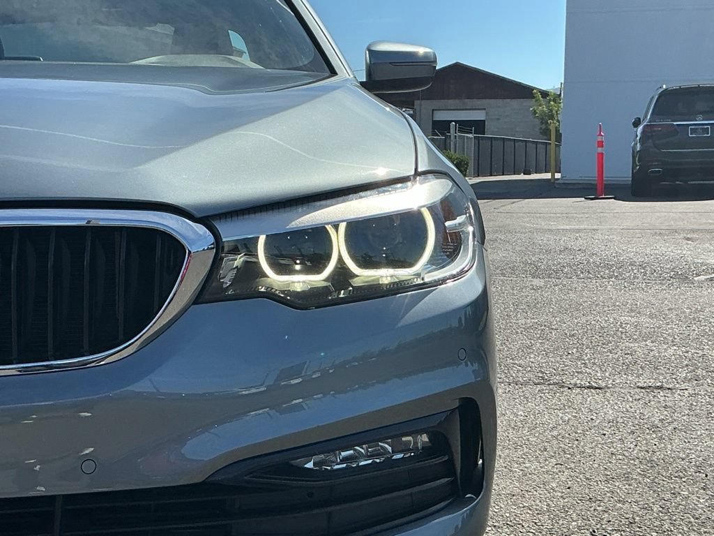 Used 2018 BMW 530i RWD image 3