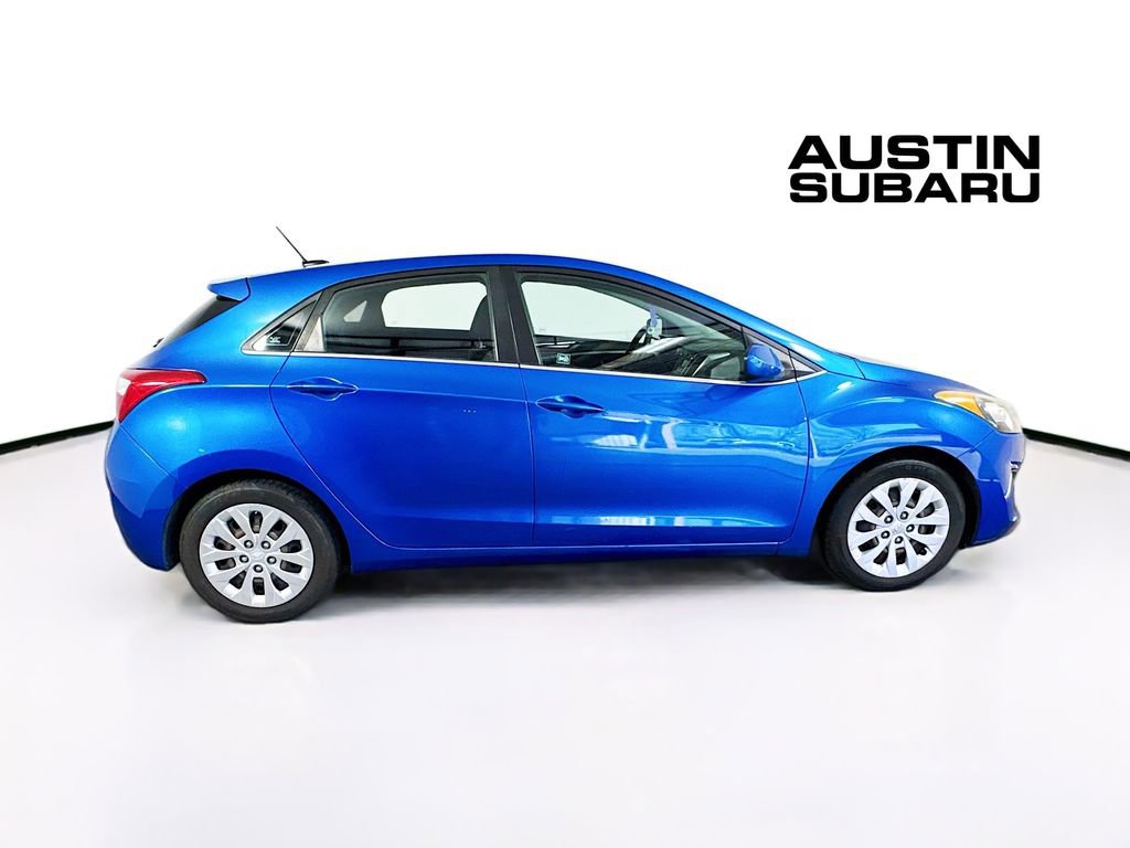 Used 2017 Hyundai Elantra GT image 8