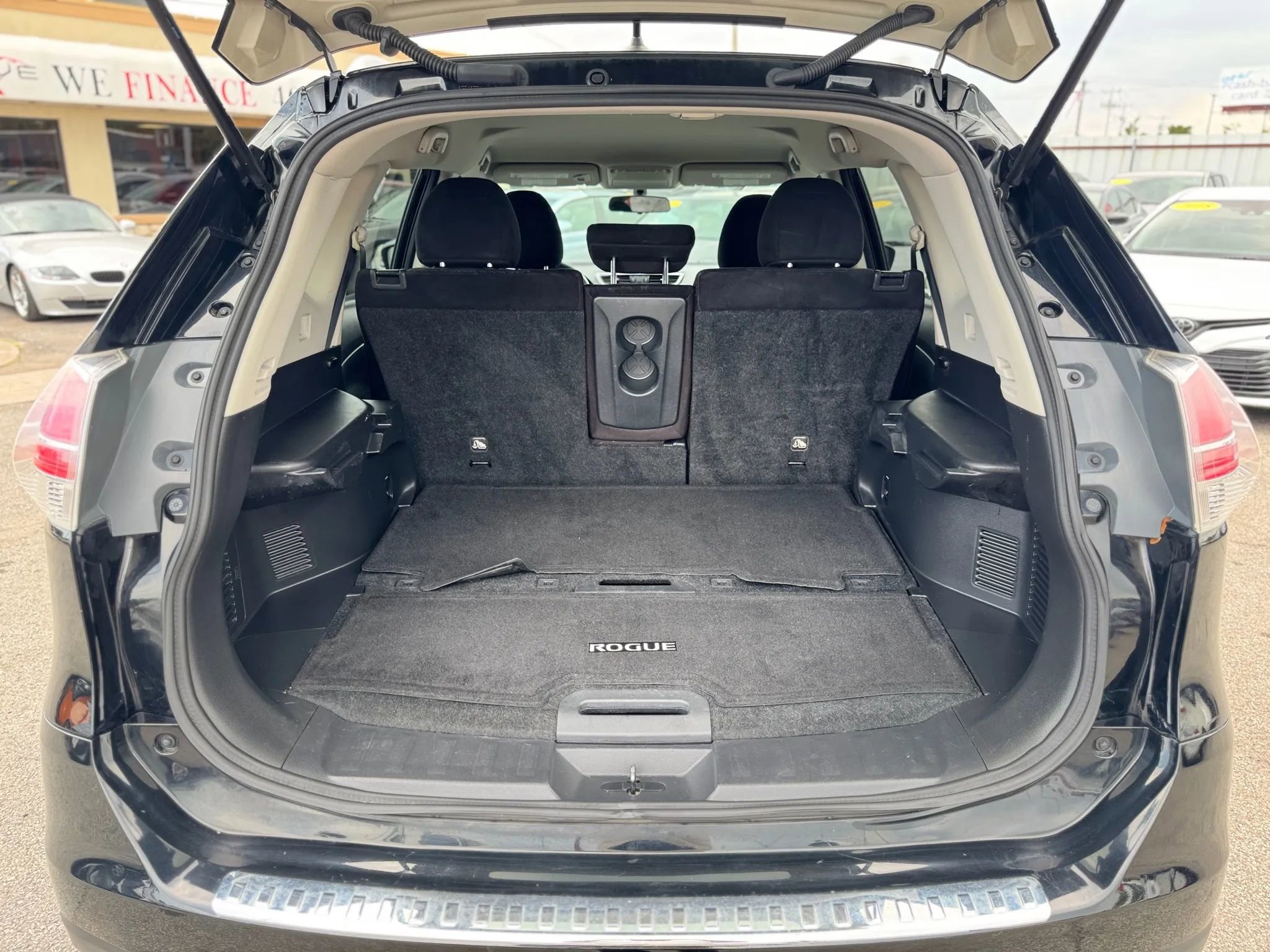 Used 2015 Nissan Rogue SV image 20