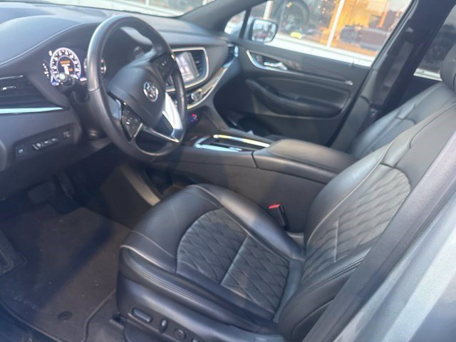 Used 2024 Buick Enclave Avenir AWD/4WD image 10